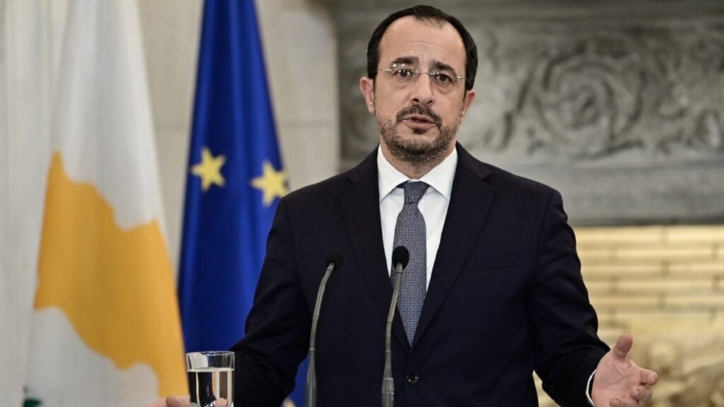 χριστοδουλίδης-όταν-οι-πολιτικές-συν-2279197