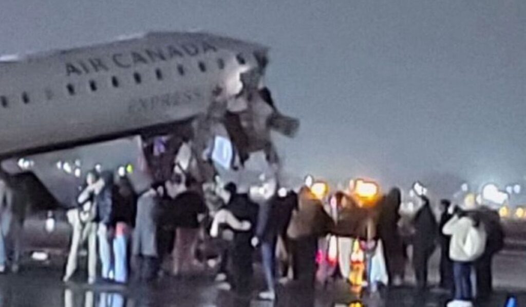 σοκαριστικό-ατύχημα-στο-αεροδρόμιο-la-guardia-2289868