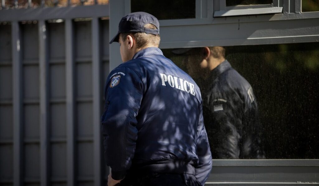 χαλάνδρι-ελεγχόμενη-έκρηξη-έξω-από-το-2276499