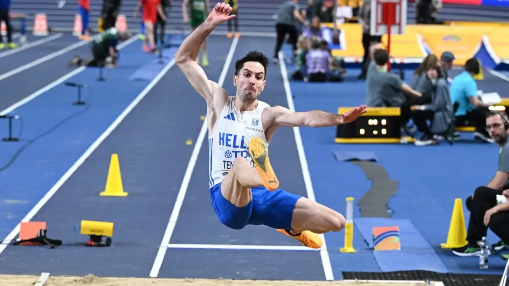 εκτός-μεταλλίων-ο-μίλτος-τεντόγλου-στ-2289828