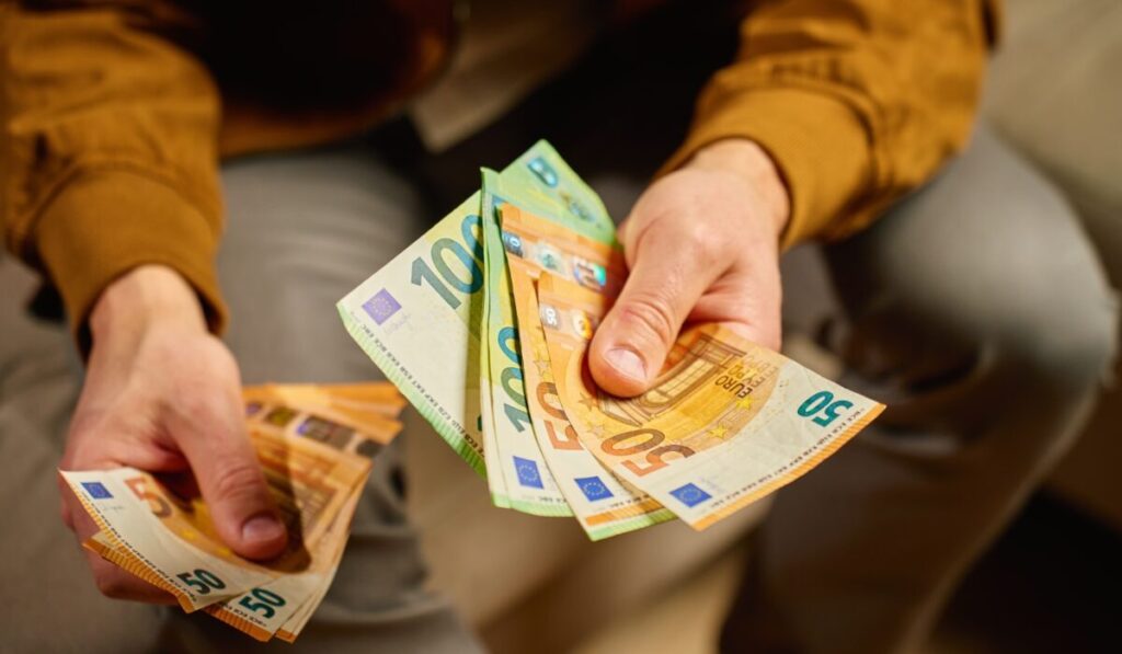 νέα-τροπή-στο-θρίλερ-του-ζωγράφου-τι-έδ-2281461