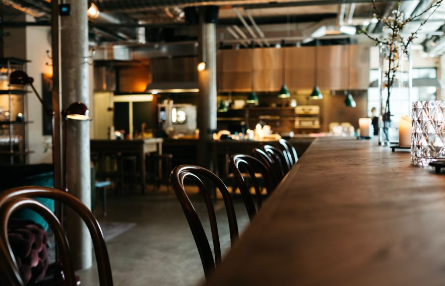 κάθετη-πτώση-τζίρου-στην-εστίαση-οι-2294415