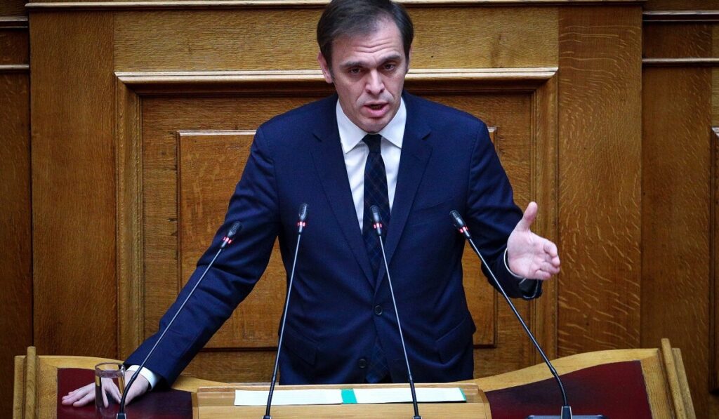 eurovision-στη-βουλή-ο-μάντζος-τραγούδησε-τ-2282316