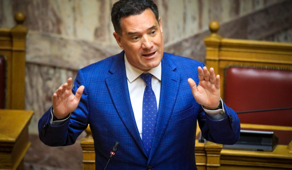 τα-εβραϊκά-του-άδωνι-έφεραν-θύελλα-2276815