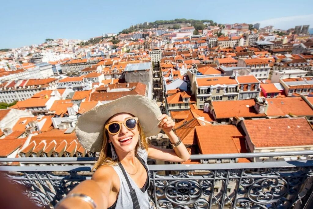 αλεπουδάκι-βρέθηκε-σε-παιδική-χαρά-το-2285378