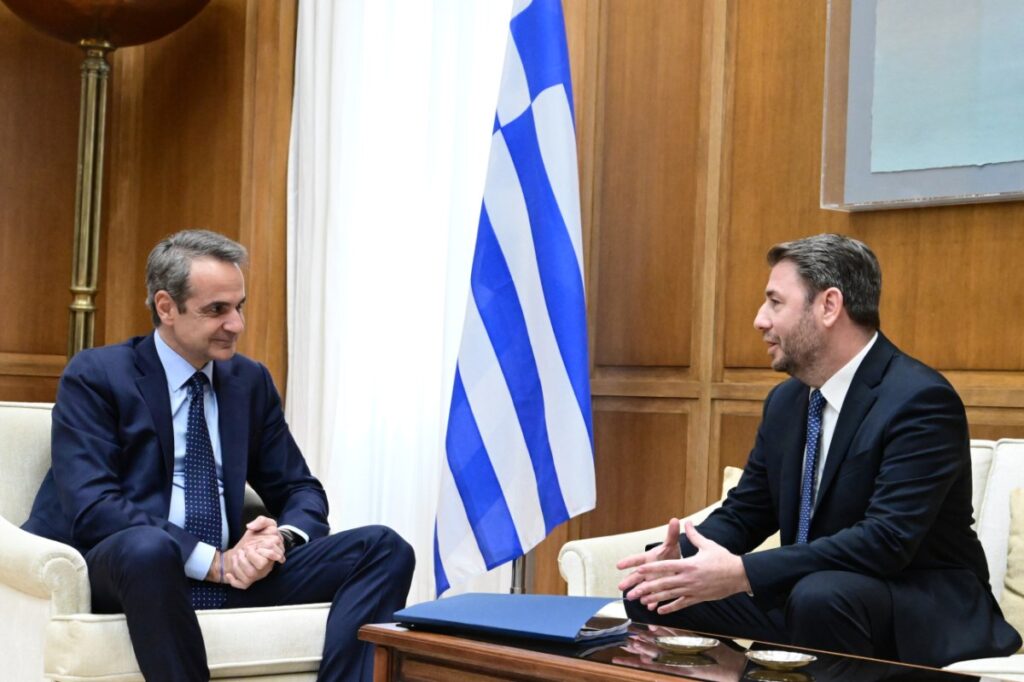 τους-πολιτικούς-αρχηγούς-ενημερώνει-2276537