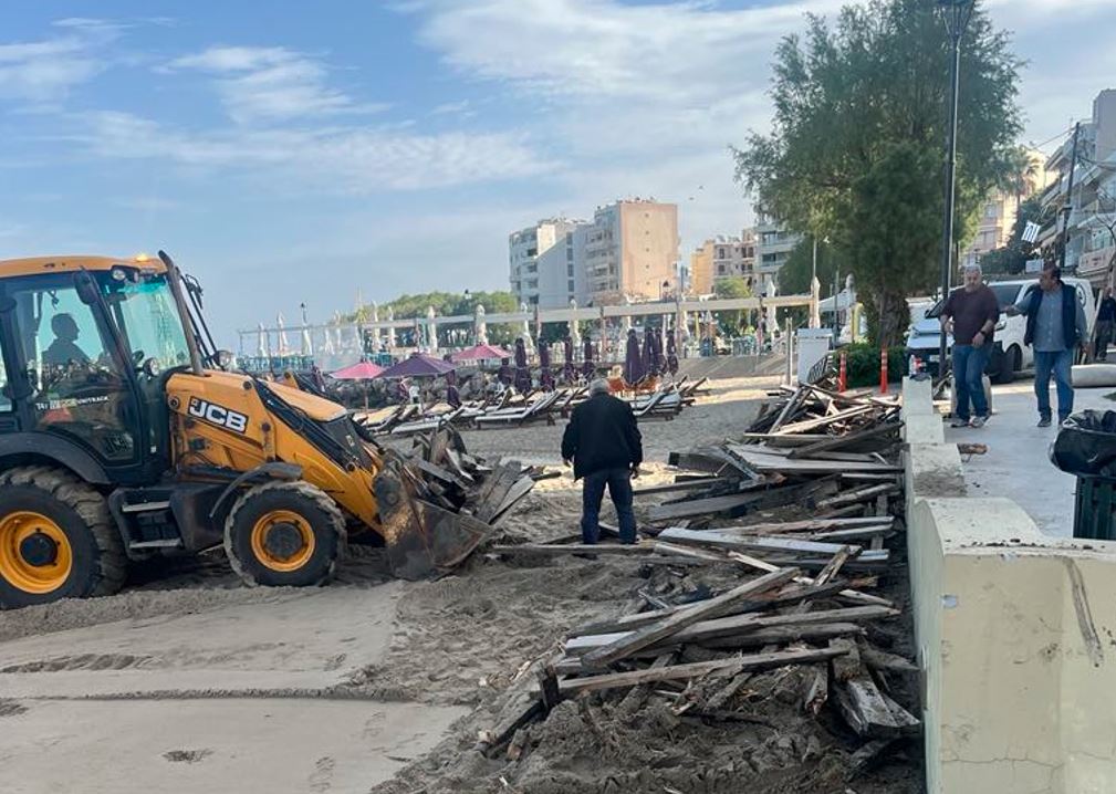 εργοτάξιο-η-παραλία-στη-νέα-χώρα-υπ-2295528