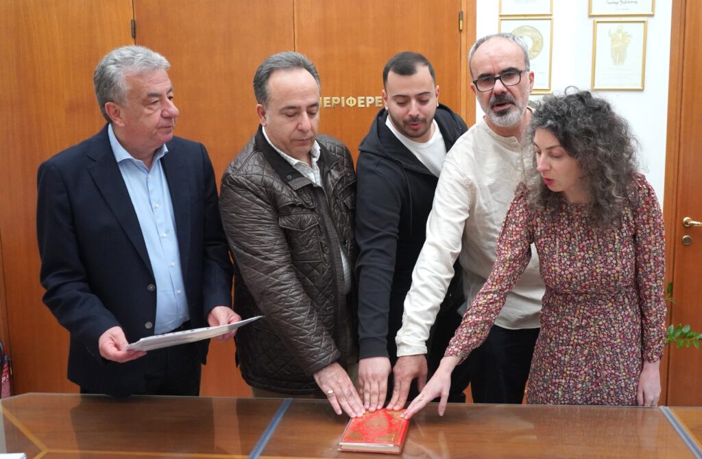 ορκωμοσία-4-νέων-υπαλλήλων-στην-περιφέ-2310298