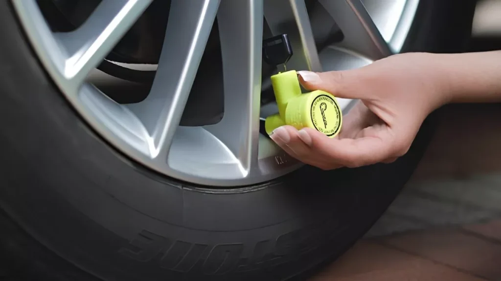 ανάμεσα-στο-νόμο-και-την-πράξη-ξεφουσ-2310934