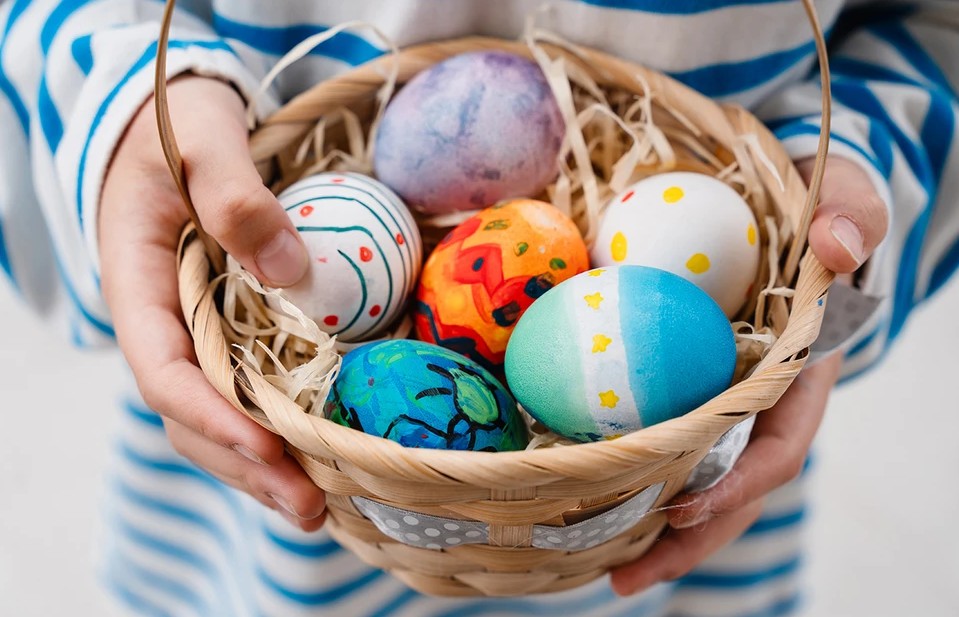 πώς-να-βάψετε-χρωματιστά-πασχαλινά-αυ-2299047