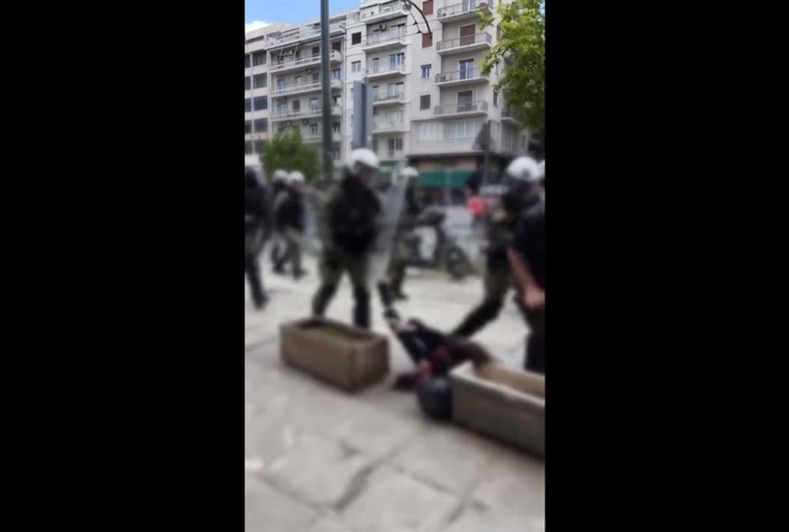 ανατριχιαστικό-βίντεο-η-στιγμή-που-άν-2310744