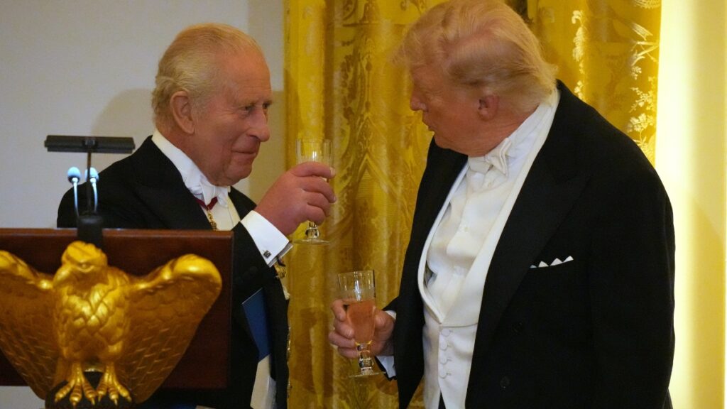 ο-κάρολος-δίκασε-τον-τραμπ-αλά-βρετα-2313566