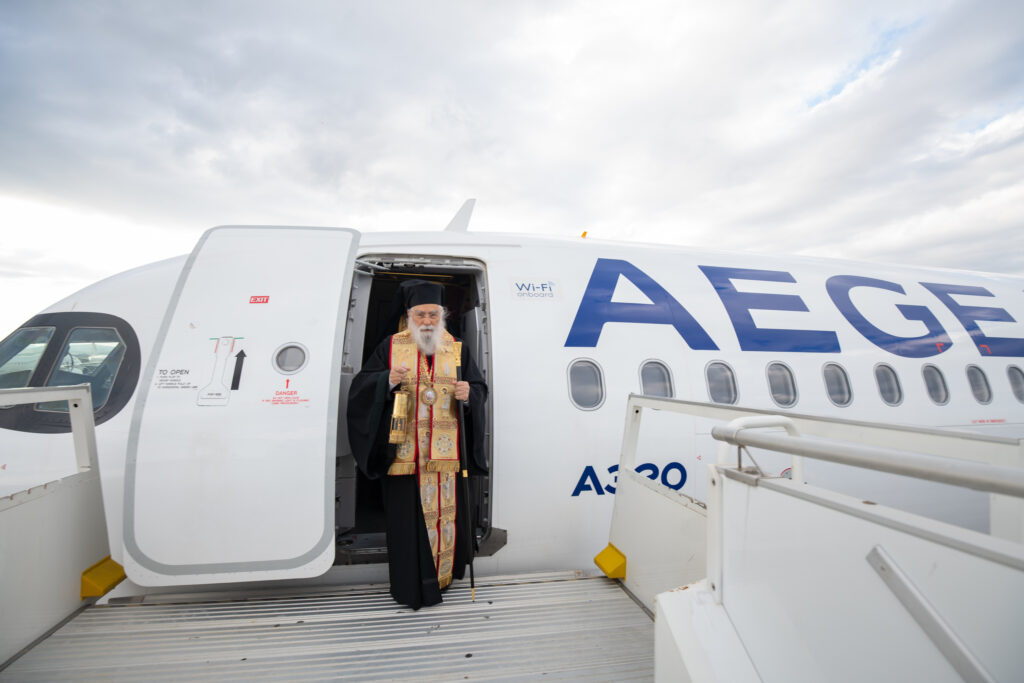 το-άγιο-φως-έφτασε-στην-κύπρο-από-τα-ιερ-2302545