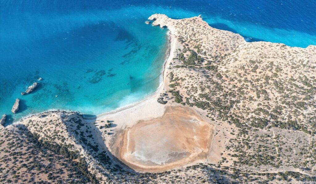 αυτές-είναι-οι-απάτητες-παραλίες-για-τ-2310273