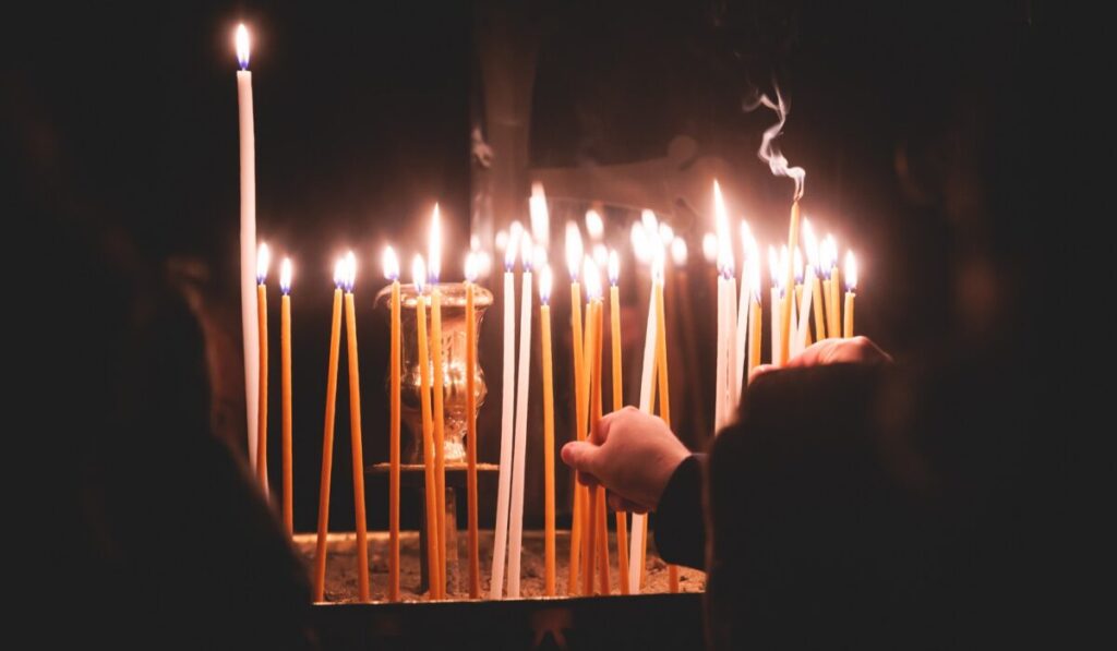 οι-ιερές-ακολουθίες-της-μεγάλης-εβδομ-2298714