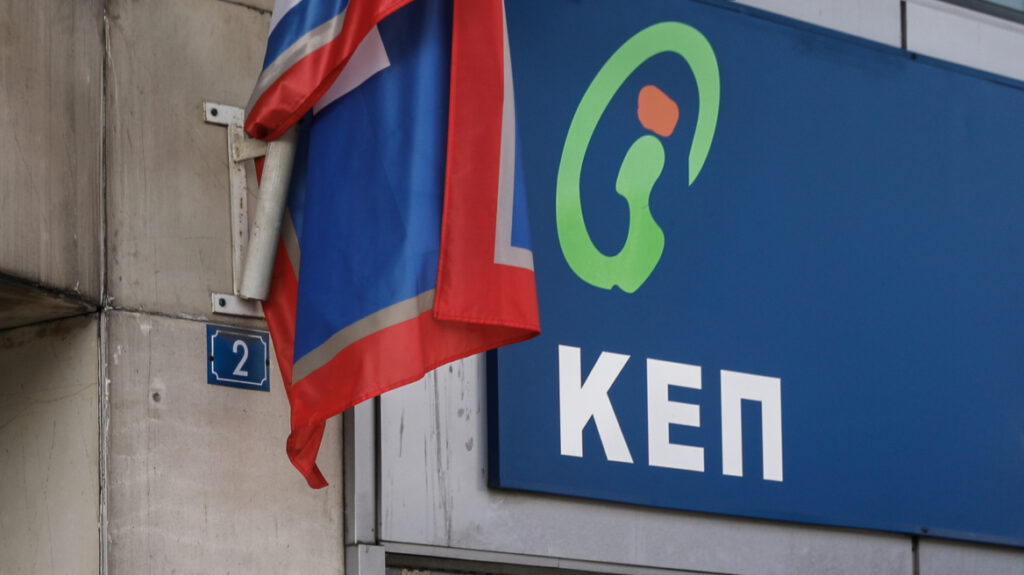 τσούγκρισαν-αυγά-στην-υψηλότερη-κορυ-2303697