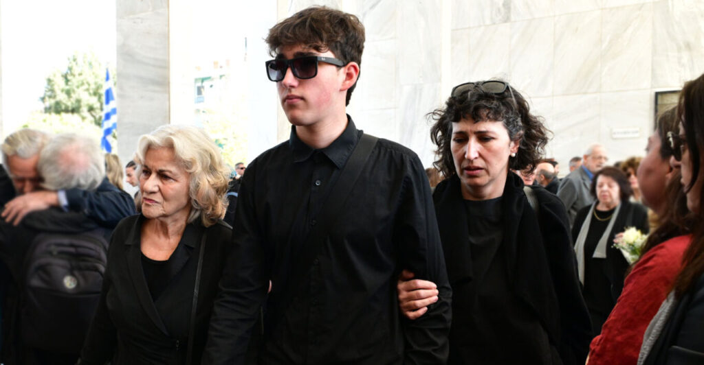 τελευταίο-αντίο-στον-γιο-της-θεανώς-φω-2300374