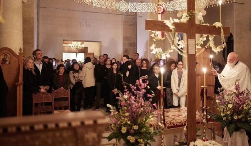 χανιά-στον-επιτάφιο-της-μονής-αγίας-κυ-2302088