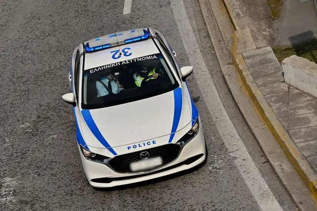 εμπρηστική-επίθεση-στο-ιχ-του-πραγματ-2307825