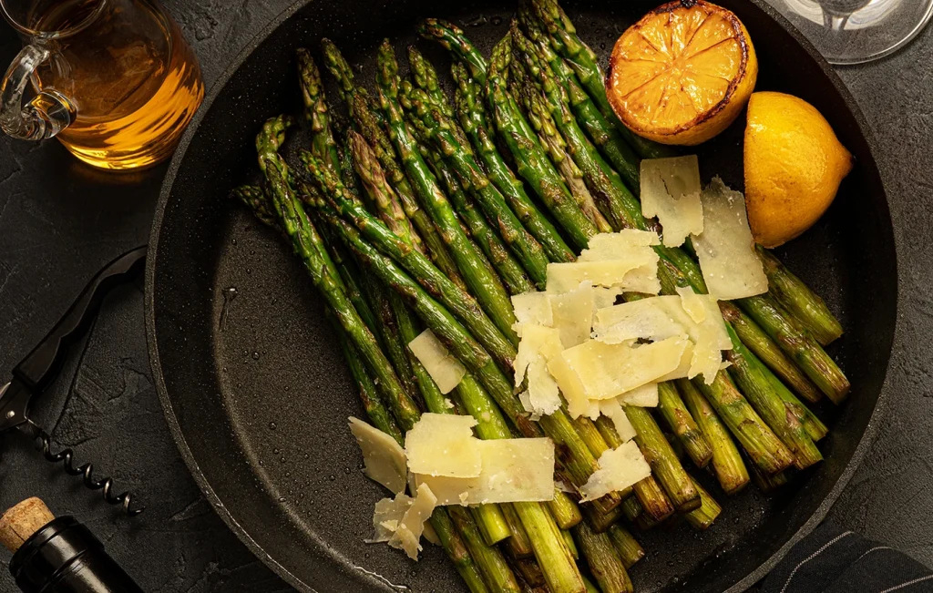 σπαράγγια-στο-τηγάνι-με-λεμόνι-και-παρ-2296722