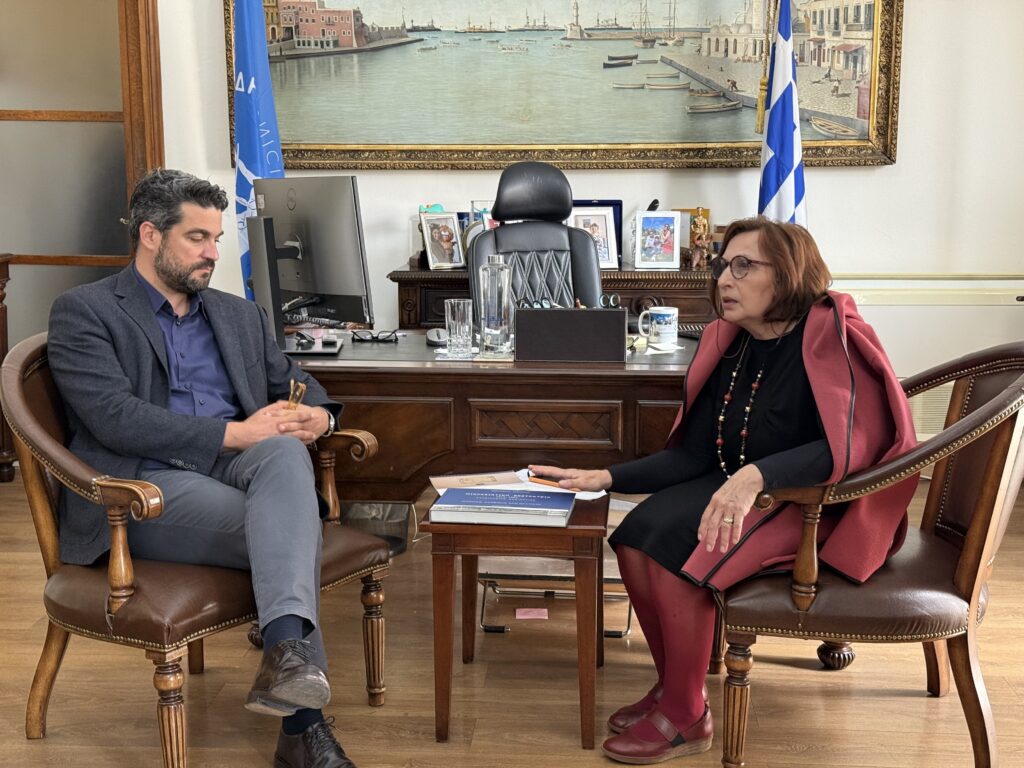 στον-δήμαρχο-χανίων-παναγιώτη-σημανδ-2304960