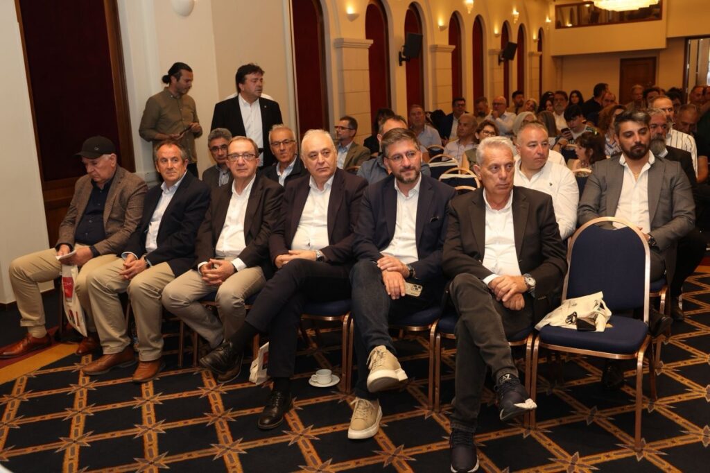 σταύρος-αρναουτάκης-κορυφαία-κατάκ-2325463
