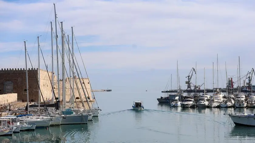 κρήτη-καπνοί-από-ιστιοφόρο-κινητοποί-2325314