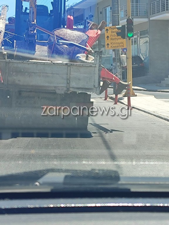χανιά-φορτηγό-με-στηθαία-μοίραζε-αγά-2334883