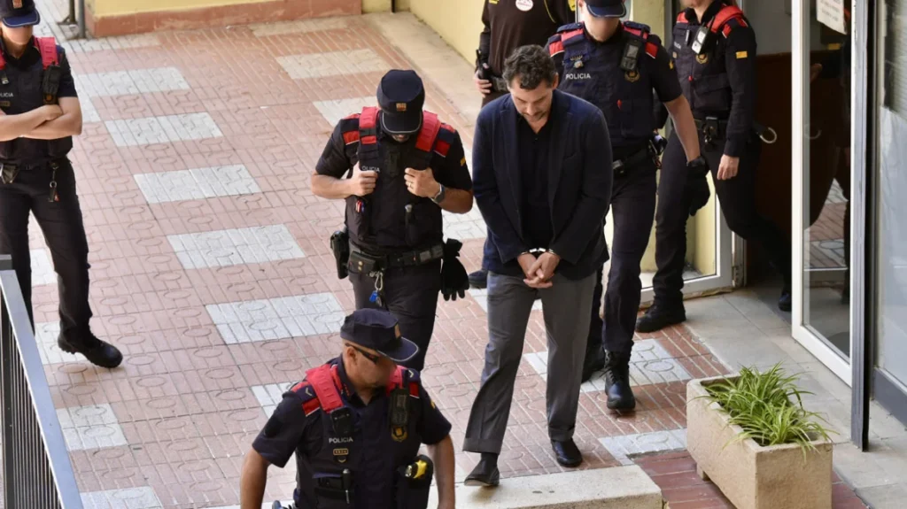 ούτε-ώρα-δεν-έμεινε-στη-φυλακή-ο-τζόναθ-2326880