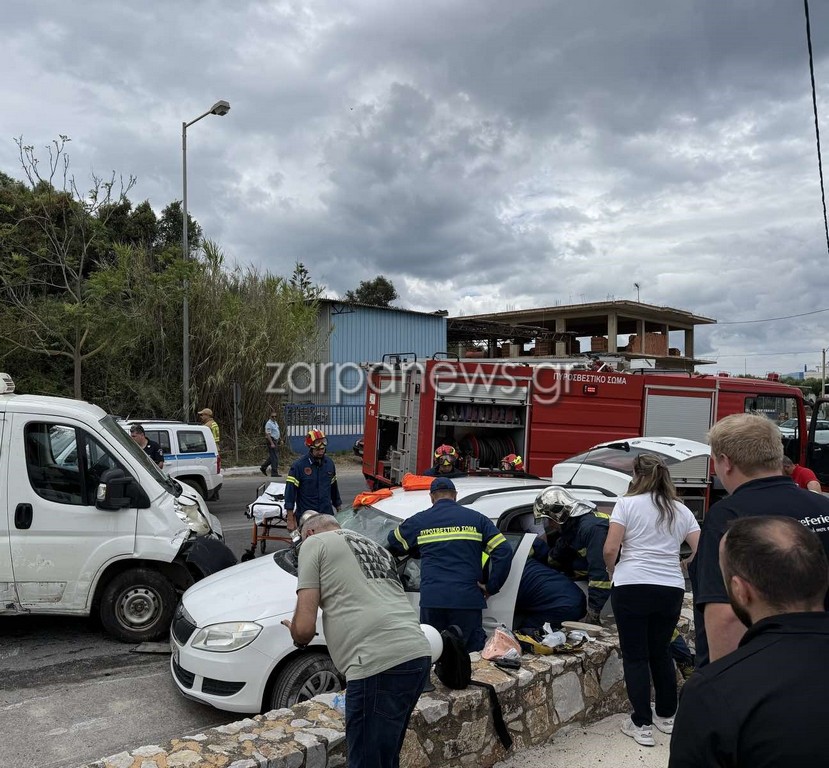 χανιά-τροχαίο-ατύχημα-με-εγκλωβισμό-σ-2329377