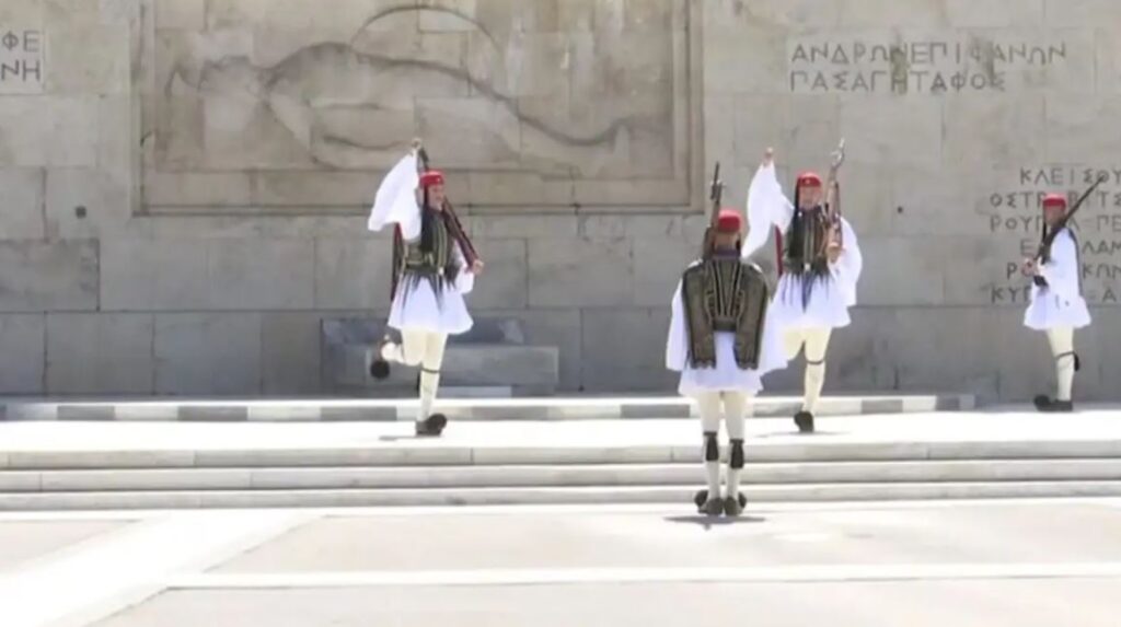 τιμητική-αλλαγή-της-προεδρικής-φρουρ-2324941