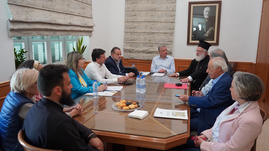 υπογραφή-σύμβασης-από-τον-αρναουτάκη-2327268