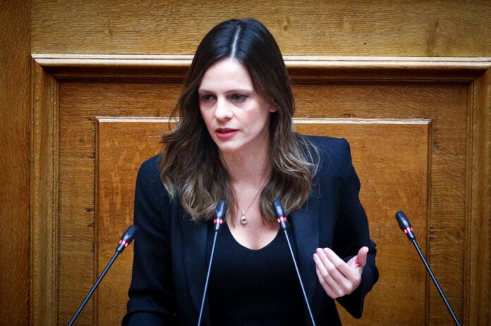 έφη-αχτσιόγλου-παραιτείται-και-από-το-2336244