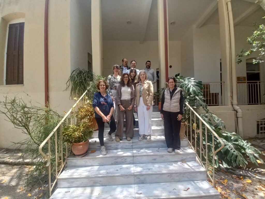 επίσκεψη-στελεχών-της-περιφέρειας-κρ-2336247