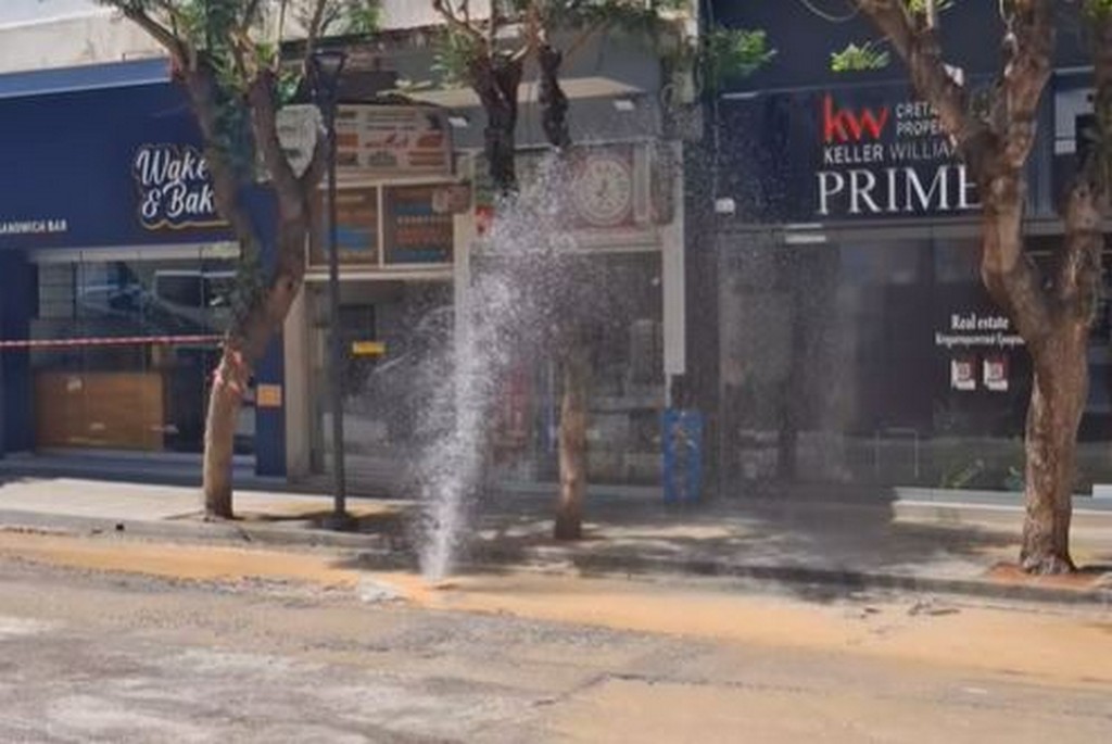 χανιά-με-την-ασφαλτόστρωση-ένα-συντρ-2336583